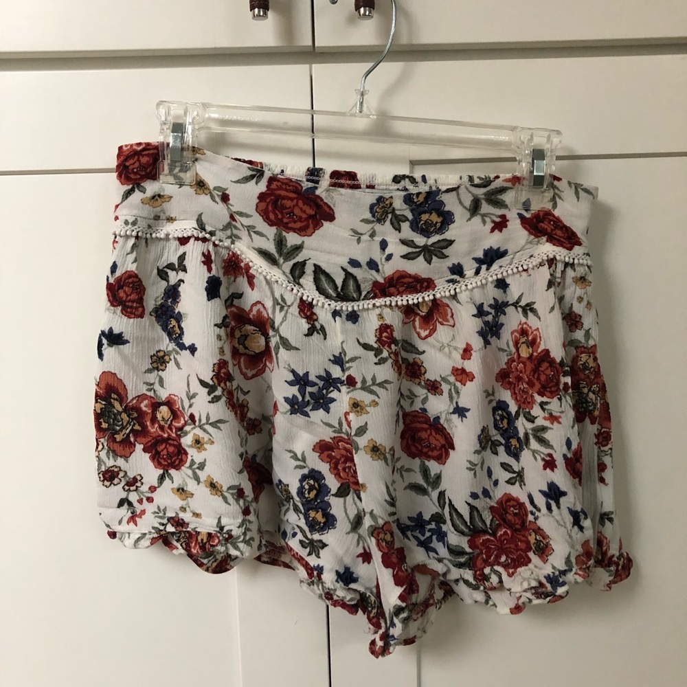 American Eagle Flowers Shorts💕